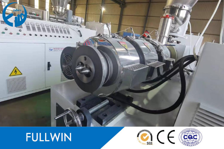 WPC-PVC-PE-Wooden-profile-Extrusion-Line-2