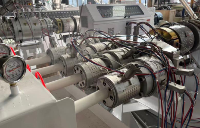 Qingdao-Fullwin-4-Out-PVC-Pipe-Production-Line