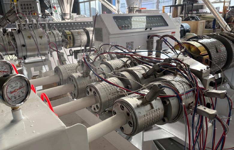 16–32mm-PVC-Four-out-Pipe-Extrusion-Line